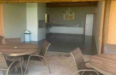 Flat Guarajuba 4 quartos térreo à Beira Mar - pé na areia - governança com arrumadeira e Wi Fi inclusos - Foto 43