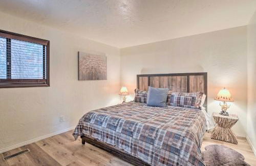 Woodsy Twin Peaks Getaway with Hot Tub and Views! - Foto 14