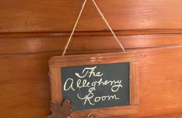 ENTIRE Big Home Close To Events - 2 Family Rooms - Kid Friendly - Private Patio & Firepit - Foto 21