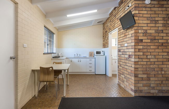 Albany Holiday Units - Photo 24