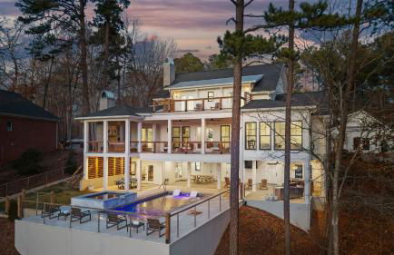 Livin' Large Lake Norman Estate w/ Pool, Dock, Game Room & Scenic Views - Foto 126