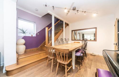 6 bedrooms beautiful home 3 bathrooms, quiet location with garden near Legoland Windsor Heathrow - Foto 11