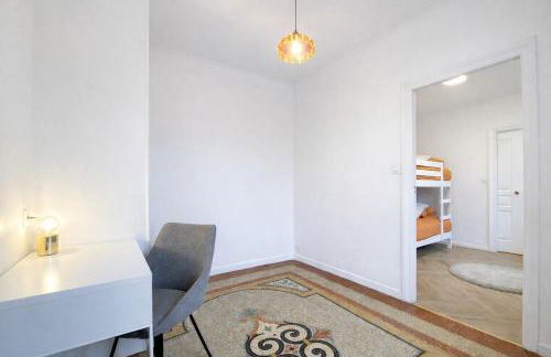 Le Repaire des Chevaliers - Centre et cité à pied - Foto 4