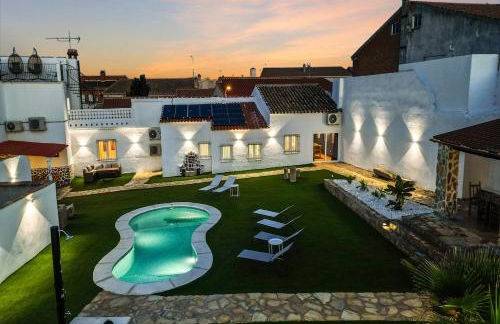 VILLA T to15 min from Puy du Fou Billiar, Movies, BBQ,Pool - Foto 13