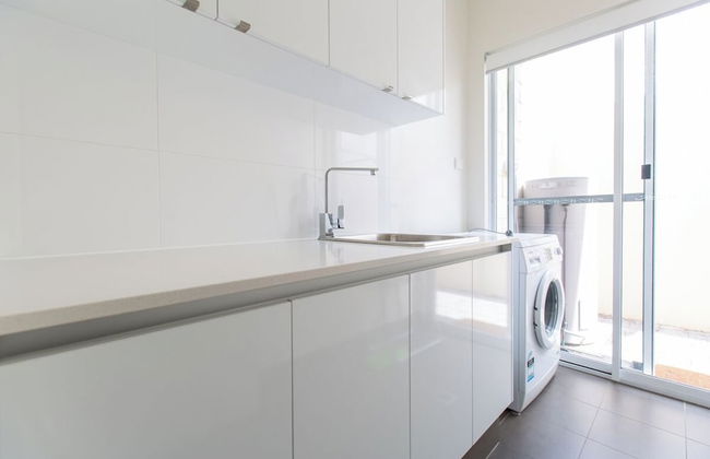 Contemporary Cove - Foto 26