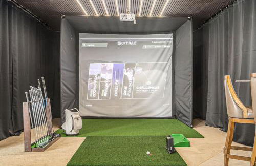 Luxury Stay with Golf Simulator and 3 King Bedrooms - Foto 51