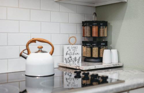 Primrose Studio 1BR Studio near Downtown Beaches Wineries - Photo 10