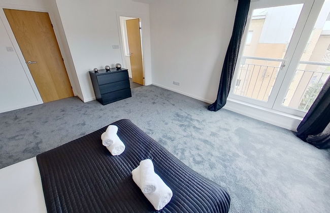 Orange Apartments Bothwell Road - Photo 10