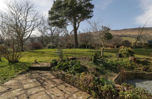 White Haywood Farmhouse - Photo 35