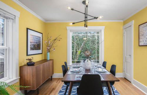 Greenlake Craftsman - Hot Tub, AC, Dog Friendly - Photo 2