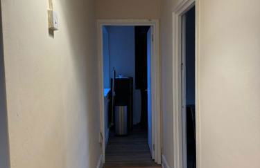 2 Bed - Greenwich Flat - Sleeps 5 - 1 Minute From New Eltham Train station - Foto 4