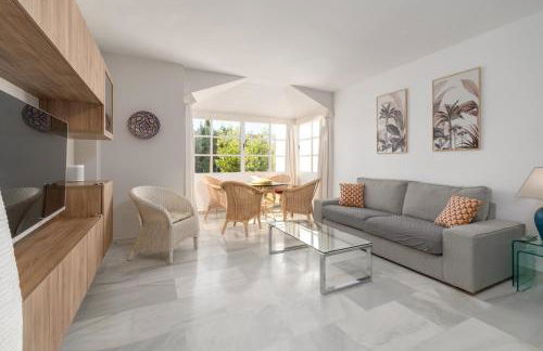 The Marbella Beach House - 4min Walk to the Sea - Photo 5