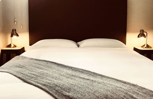 Purple House - Photo 13