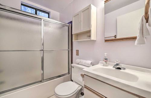 Peaceful Wooded Retreat at Lake Wallenpaupack! - Foto 18