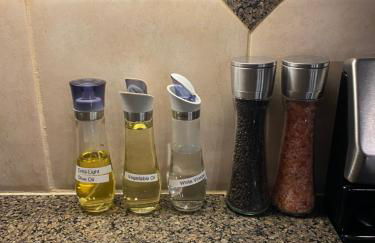 Entire house with Four Bedrooms, Hot Tub, BBQ, Private Backyard, FREE WiFi and Parking, near Seattle, EV - Foto 27