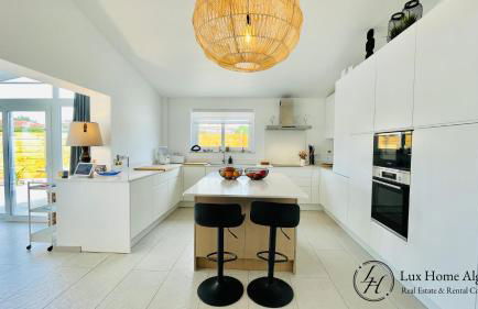 Villa Harmony - Stylish Villa - Pool & Terrace - Foto 25