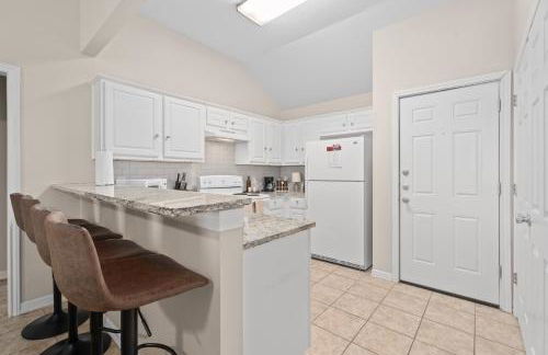 Near Texas A&M, Spacious Living Room, 4 Queen Beds - Foto 23