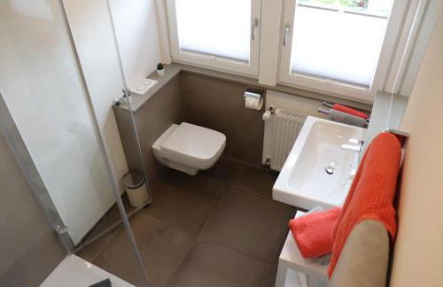 Wohnung #6 mit Balkon in ruhiger aber zentrale Lage - Stadtbus vor der Tür! - Foto 12