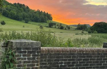 Pretty 2 Bedroom Cottage in Skirmett with Parking - Foto 22