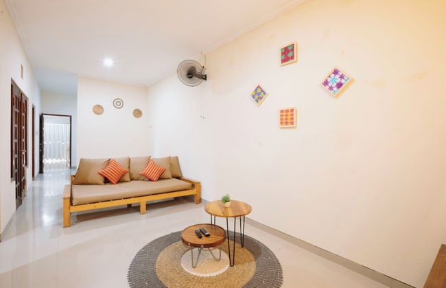 Villa New D'Bamboo by Plesirhatiyogja - Foto 11