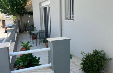 Cozy Kolonaki Retreat - Photo 10