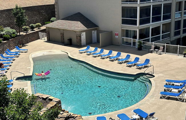 Panoramic Sunset Escape Waterfront Condo for 7! - Photo 22