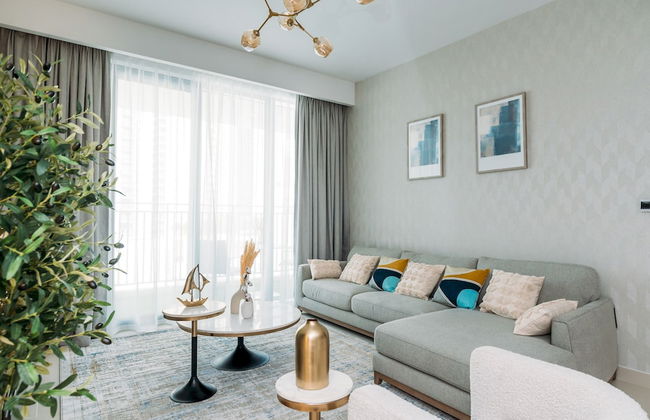 New! Luxurious Stay Dubai Creek Balcony & View - Photo 11