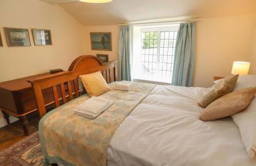 Cwmalis Hall - Photo 28