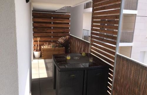 LeT2 Appartement Moderne avec Terrasse et Parking - Foto 2