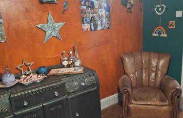 Double Ensuite in a colourful quirky terrace on a quiet leafy street - Foto 6