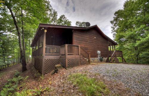 Ole Bear Paw Cabin - Cherry Log GA - Cozy Retreat, Stunning Views, Hot Tub, Outdoor Fire Pit, Porch Swing - Foto 26