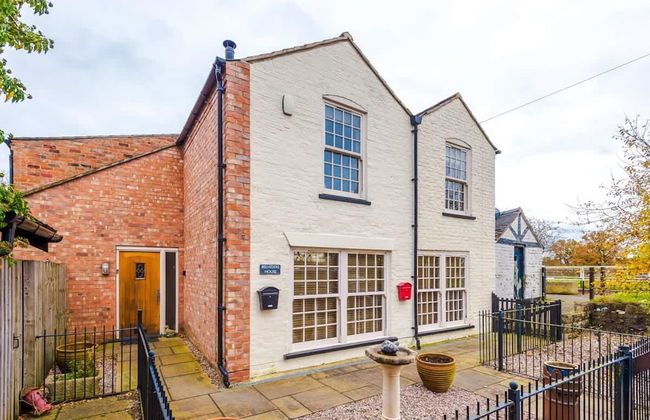 Host Stay Belvedere House - Photo 31