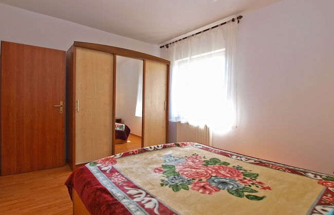 Apartment 1077 - Photo 12