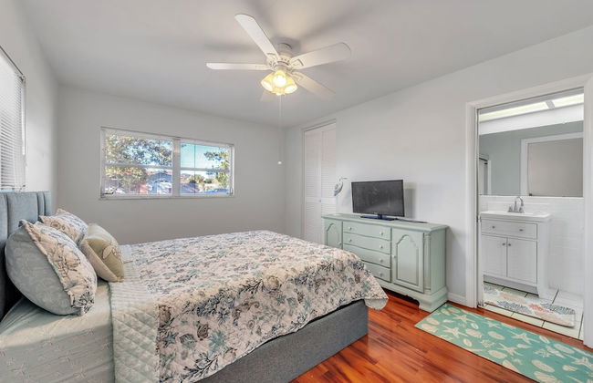 Sunny Retreat In Clearwater 2 Bedroom Home by RedAwning - Foto 2