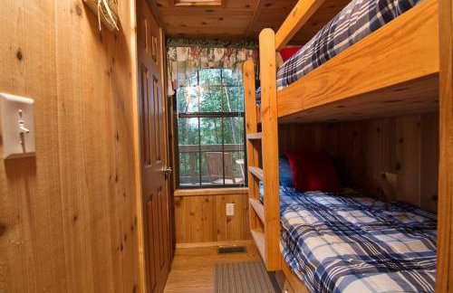 Family Cabin on 6 Acres with Lake Access and Hot Tub! - Foto 13