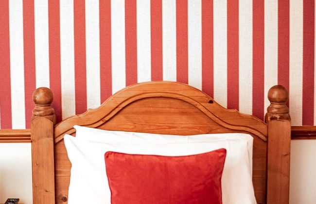 Trivelles Waterhall Country Hotel - Gatwick - Photo 5