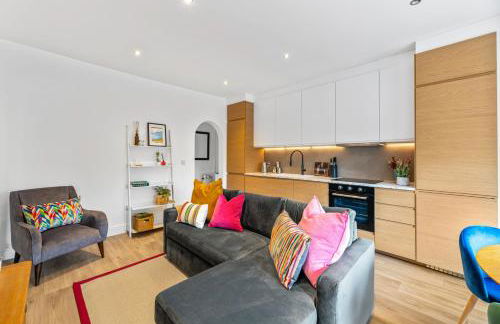 The Chester Nook - Handbridge Home with Parking - Photo 21