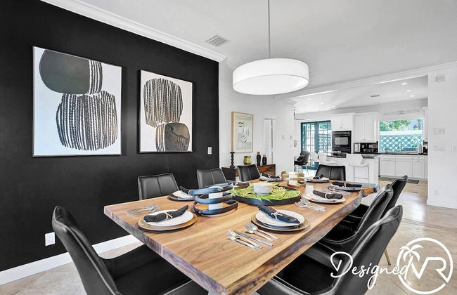 Amazing 7 BR Villa With Heated Pool Near the Beach - Photo 61