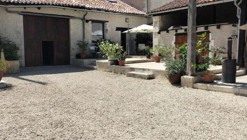 Petit Menot - Foto 2, Garden view