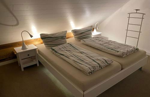 Lina's Ferienwohnungen - zwei moderne FeWos mit Sauna im Haus und fantastischem Ausblick - Foto 41