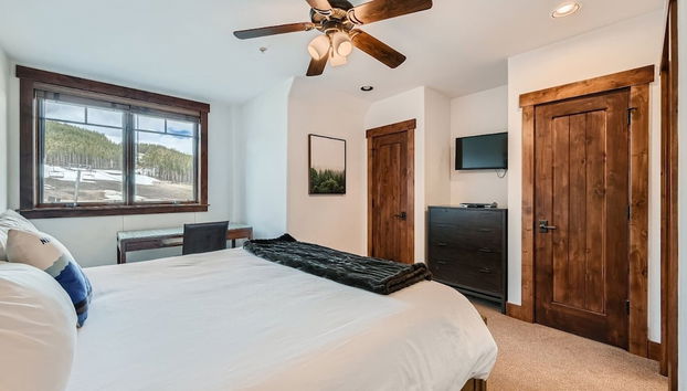 Best Mtn View-ski In Ski Out & Gondola to Downtown - Foto 5, Habitación