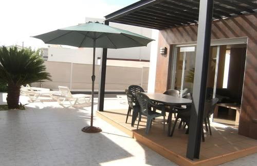 Adosado cerca del mar con piscina privada - Foto 5