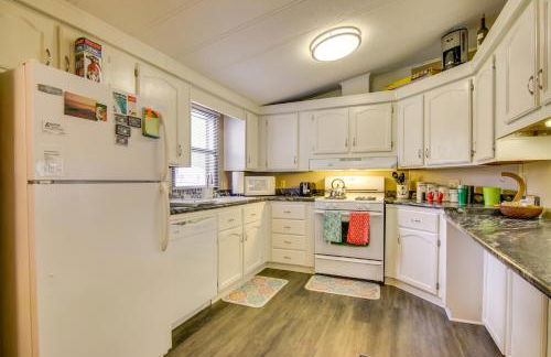 Beachy Lewes Home with Outdoor Shower and Fire Pit! - Foto 11