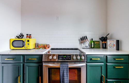 Jungle House Chillicothe Sleeps 24 Downtown Ohio Free Parking - Walk to Historic District - 5BR Luxury Home - Pet Friendly - King Beds - Over 5,800 Five Star Stays - Foto 29