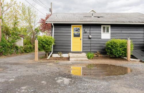 Retro Retreat renovated 2BR, desk, no chore list! - Foto 39