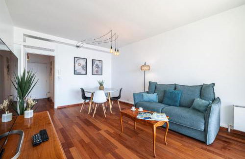 Extraordinary Sea View - 1 Bdr with AC - Photo 10