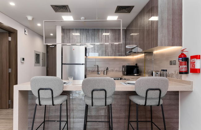 1BR view in a luxurious home - Photo 7