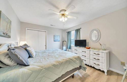 Nearby Beach l Friends & Family l Pet-Friendly - Photo 12