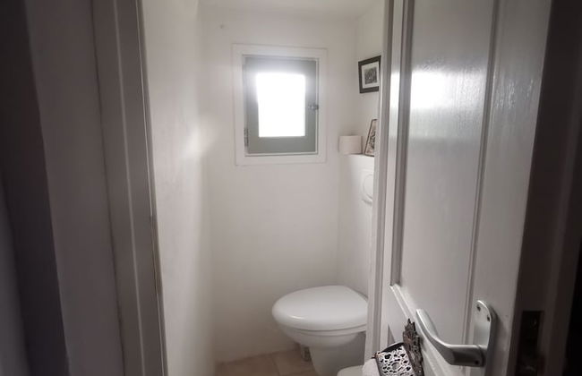 Cozy Mountain Apartment Retreat in Bajardo - Foto 8