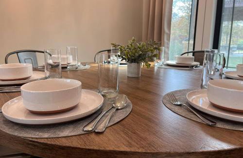 Views! Dock, Water, Game Room, Kids Room! - Foto 11